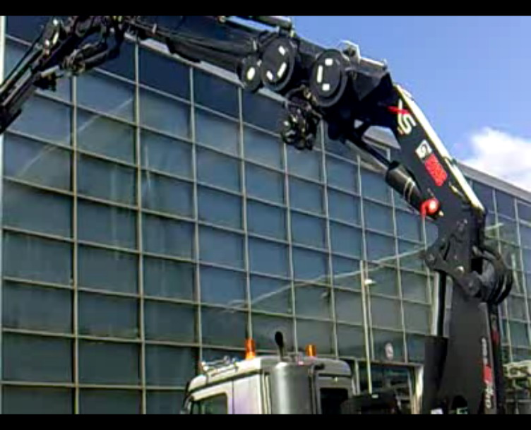 黑波亚在2011德国CEMAT展示随车吊