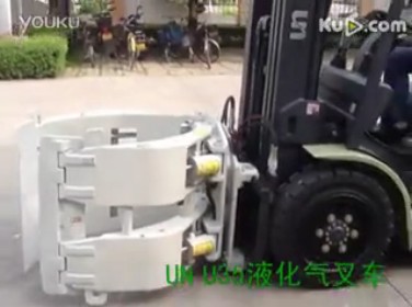 伟轮叉车南昌分公司 UN电动叉车配纸抱夹