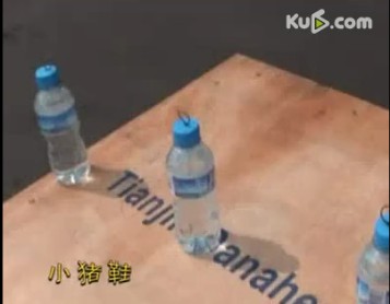 拍客：叉车中的技能牛人