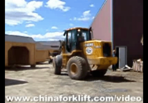 美国约翰迪尔叉车搬运移动马厩