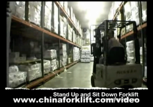 美国大乔站驾及坐驾式叉车在食品冷藏库中穿行