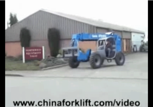 吉尼-特雷克斯伸缩臂叉车