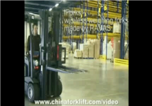 安装无线射频货叉的叉车