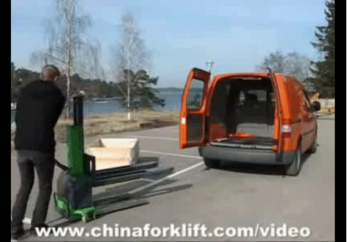 Innolift便携式半自动堆高机