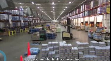 科朗仓储叉车应用