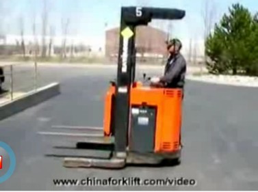 雷蒙德前移动式叉车