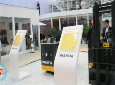 山推在BICES/IVEX 2011展会1