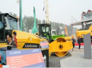 柳工在BICES/IVEX 2011展会