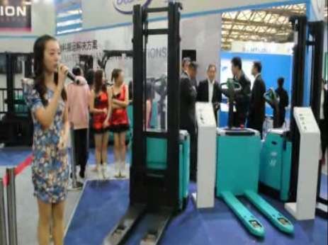 宝骊在2011 CeMat展览上8