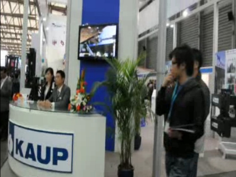 靠普在2011 CeMat展览上