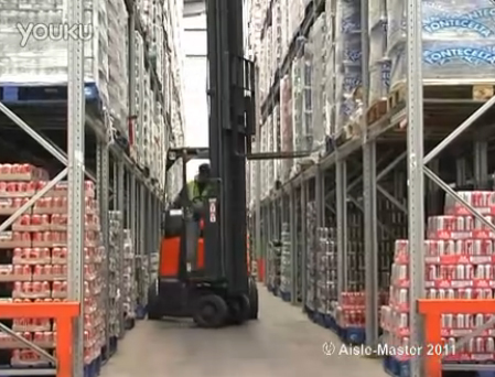 伟轮叉车 窄巷道叉车 新款三方向万能叉车叉车室内室外一车搞定