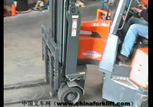 伟轮Aisle-Master铰链式叉车