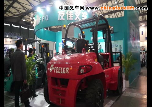 友佳在2012CeMat展会现场