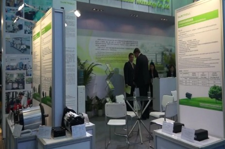 天津松正在2012CeMat展会现场