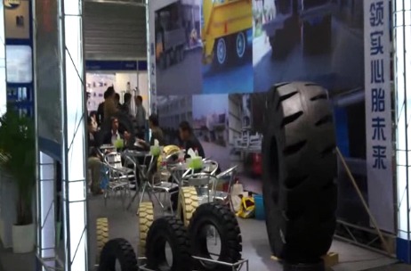 鑫之轮在2012CeMat展会现场