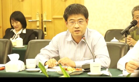 一拖（洛阳）搬运机械有限公司张朝晖总经理在中叉会上发言