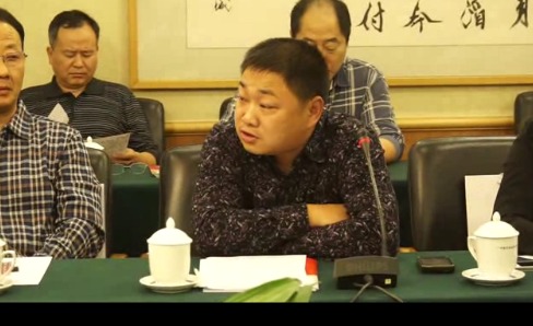 武汉鑫恒通车桥制造有限公司杨国雄总经理在中叉会上发言