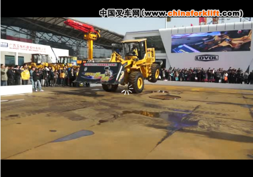 上海宝马展--工程机械表演