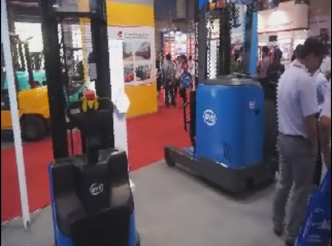 比亚迪叉车在第九届广州国际品牌叉车展会上