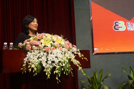 钟鼎投资佛朗斯签约仪式--工业车辆分会 张洁