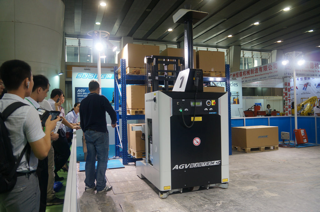 无人驾驶叉车 第十届广州国际品牌叉车及配件展览会